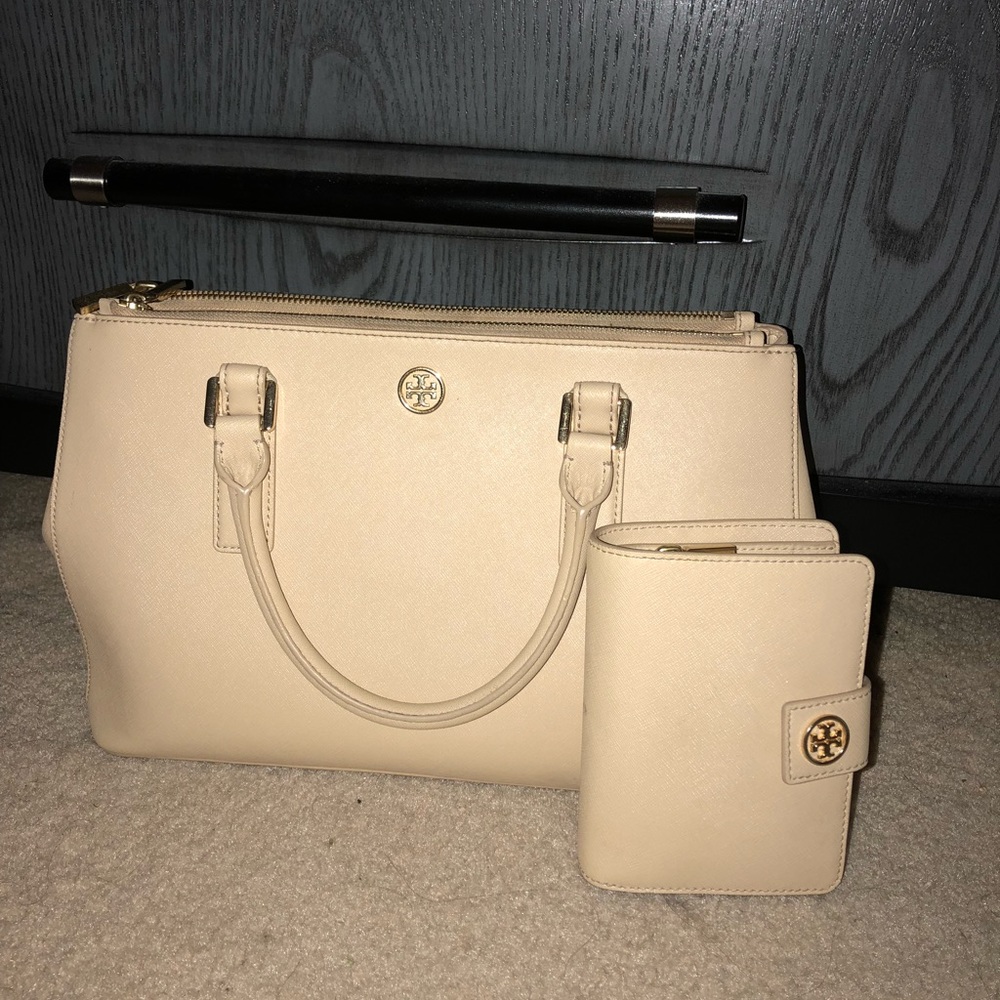 Tory Burch bag and wallet set !